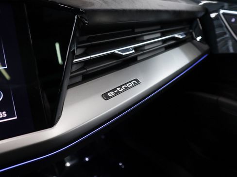 Certified 2024 Audi Q4 e-tron Premium Plus image 22