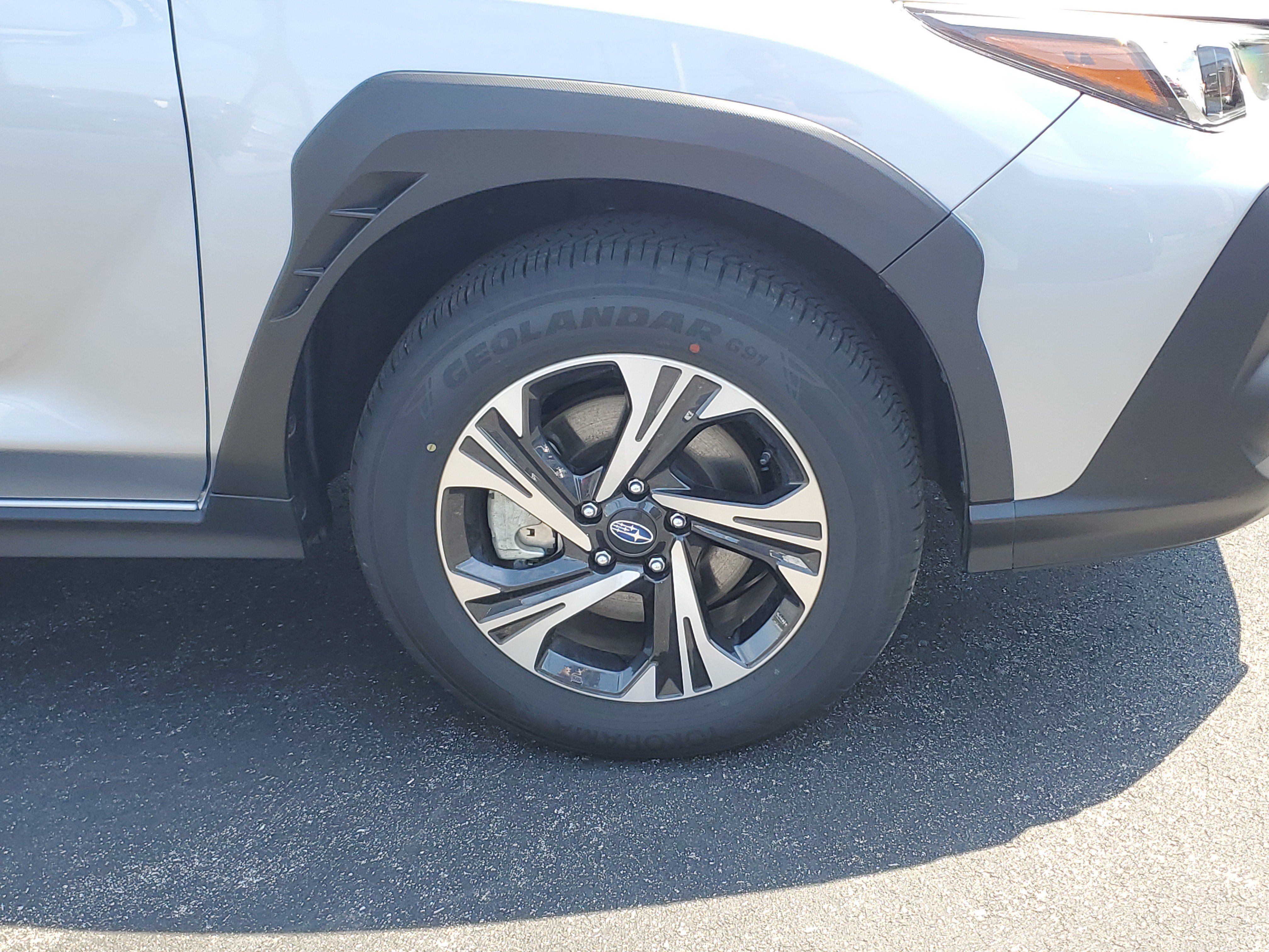Certified 2026 Subaru Crosstrek 2.5i Premium AWD/4WD image 5