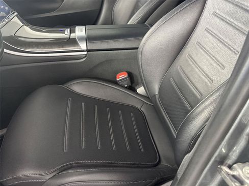 Used 2023 Mercedes-Benz C 300 4MATIC Sedan image 11