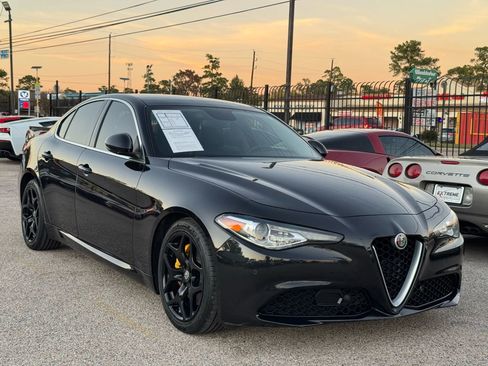 Used 2018 Alfa Romeo Giulia Ti image 7