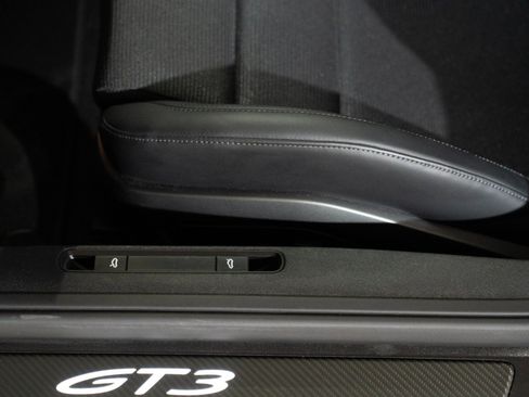 Used 2026 Porsche 911 GT3 RWD image 13