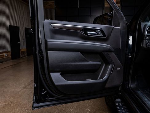 Used 2025 Chevrolet Tahoe Z71 w/ Z71 Off-Road Package image 37