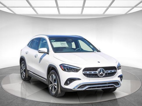 New 2026 Mercedes-Benz GLA 250 4MATIC image 5