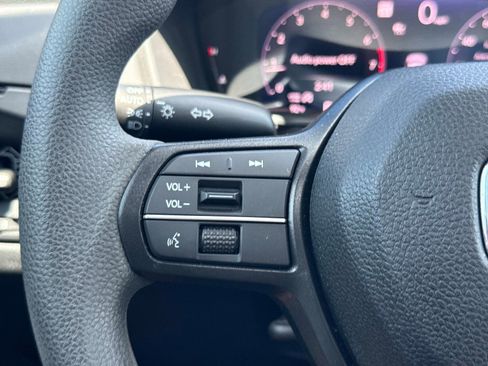 Used 2024 Honda Accord EX image 27