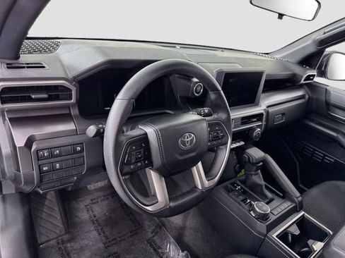 Certified 2026 Toyota 4Runner SR5 AWD/4WD image 10