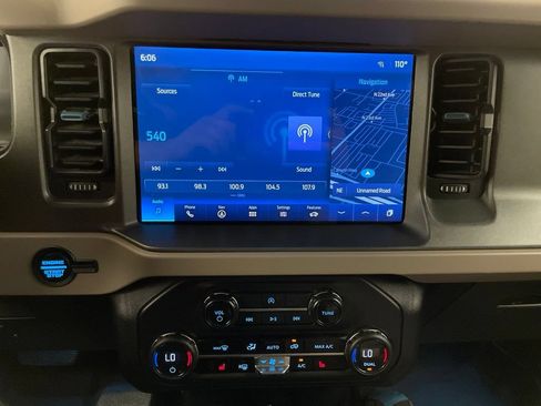 Used 2024 Ford Bronco Wildtrak AWD/4WD image 14
