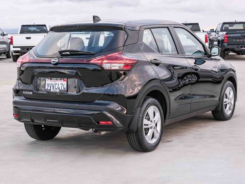 Used 2025 Nissan Kicks Play S FWD image 4