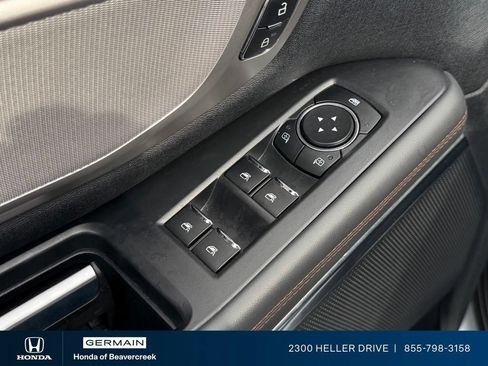 Used 2025 Ford Expedition Active AWD/4WD image 19