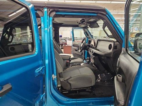 Used 2024 Jeep Wrangler Unlimited AWD/4WD image 10