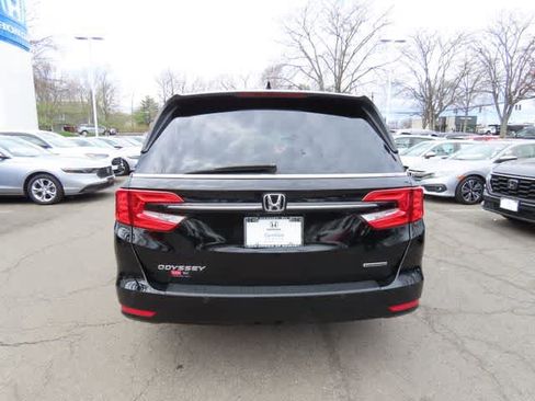 Used 2023 Honda Odyssey Touring image 5
