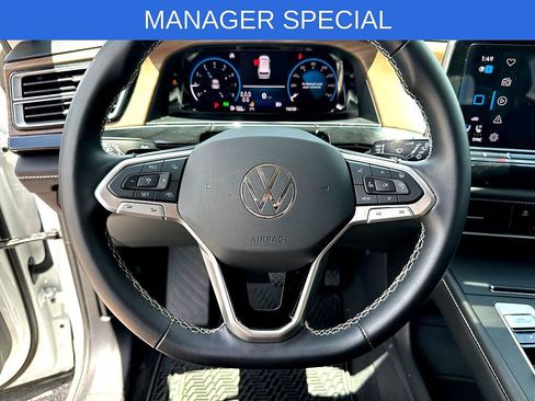 Certified 2026 Volkswagen Atlas SE FWD image 14