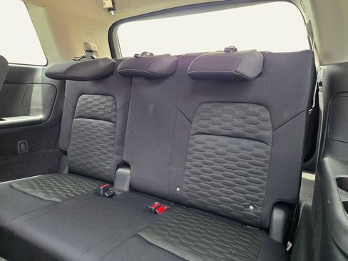 Used 2023 Nissan Pathfinder S FWD image 14