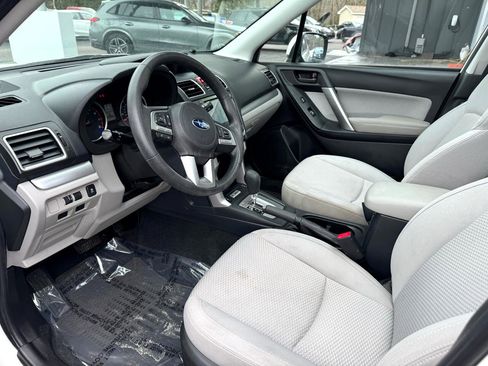 Used 2018 Subaru Forester 2.5i Premium w/ All-Weather Package image 10