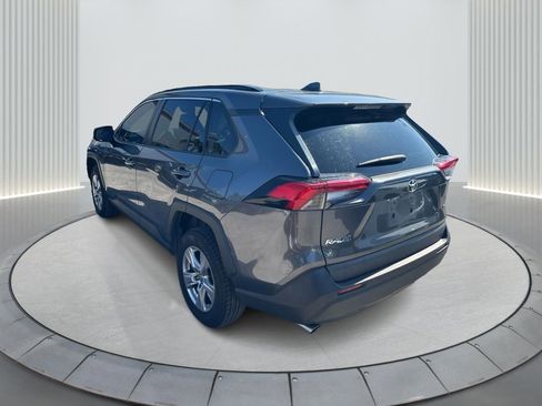 Used 2022 Toyota RAV4 XLE image 8