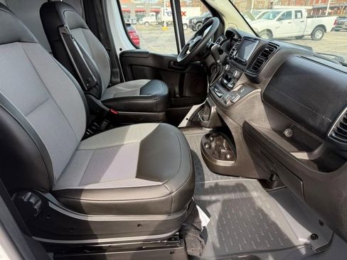 Used 2023 RAM ProMaster 2500 FWD image 11