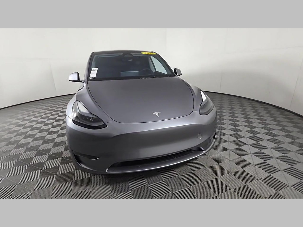 Used 2025 Tesla Model Y Long Range AWD/4WD image 37