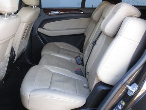 Used 2015 Mercedes-Benz GL 320 BlueTEC 4MATIC image 13