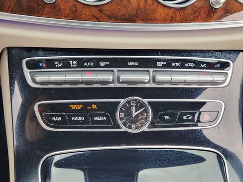 Used 2018 Mercedes-Benz E 300 image 14