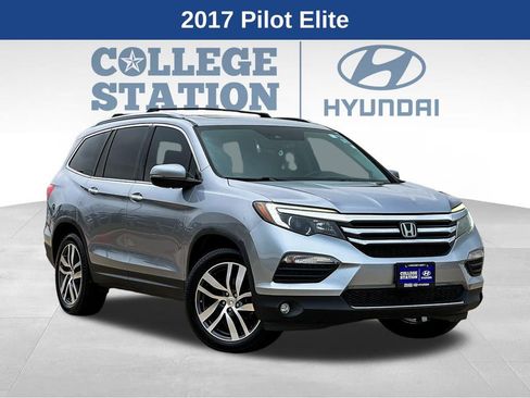 Used 2017 Honda Pilot Elite image 1