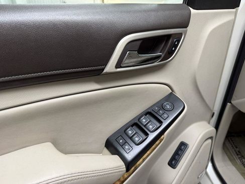 Used 2015 GMC Yukon XL Denali w/ Premium Package image 26