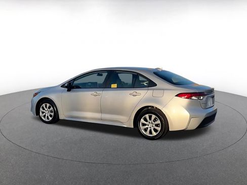 Used 2025 Toyota Corolla LE image 10