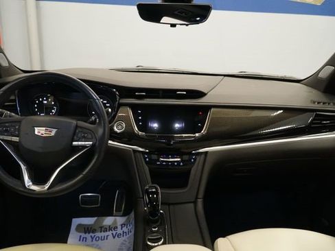 Certified 2023 Cadillac XT6 Sport w/ Technology Package AWD/4WD image 15