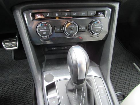 Used 2021 Volkswagen Tiguan SE R-Line image 23