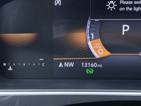 Used 2024 Volkswagen Tiguan SE R-Line image 25