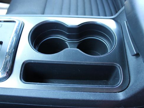 Used 2014 Dodge Challenger SXT RWD image 45