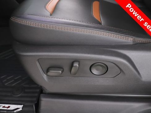 Used 2023 GMC Sierra 1500 AT4 w/ Technology Package AWD/4WD image 19