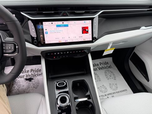 New 2026 Jeep Cherokee Overland image 9