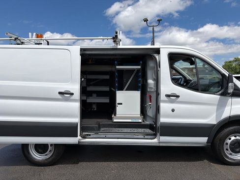 Used 2016 Ford Transit 250 130 Low Roof RWD image 28