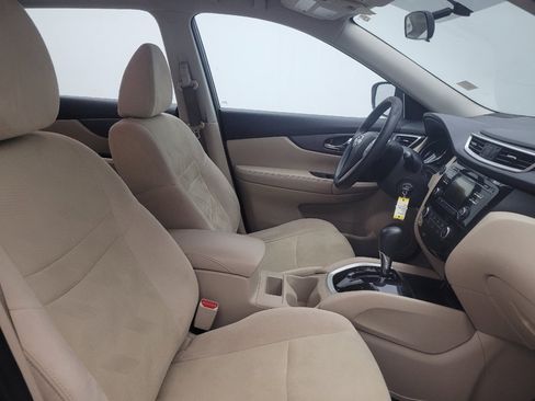 Used 2016 Nissan Rogue S FWD image 21