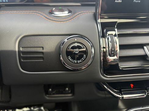 Used 2022 Lincoln Navigator Black Label image 19