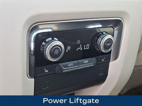 Used 2026 GMC Yukon XL Denali w/ Sun & Power Step Package image 23