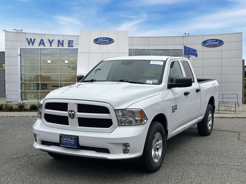 Used 2019 RAM 1500 Express AWD/4WD image 2
