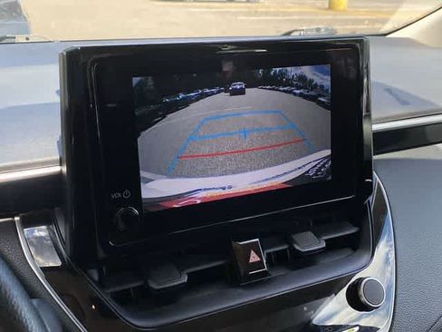 Used 2024 Toyota Corolla LE FWD image 30