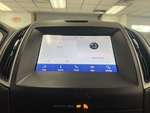Used 2019 Ford Edge SEL AWD/4WD image 28