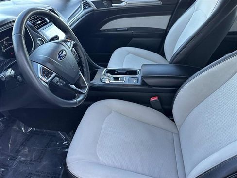 Used 2019 Ford Fusion SE w/ Equipment Group 151A image 23