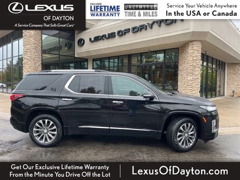 Used 2023 Chevrolet Traverse Premier image 3