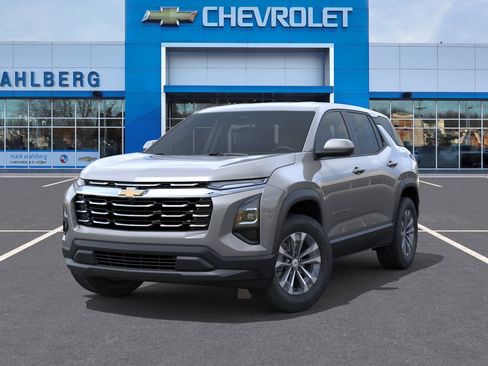 New 2026 Chevrolet Equinox LT w/ LPO, Floor Liner Package AWD/4WD image 30