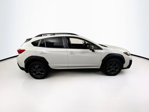 Used 2022 Subaru Crosstrek 2.5i Sport w/ Moonroof Package image 4