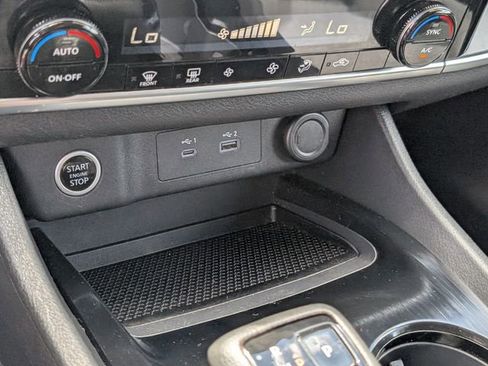 Used 2022 Nissan Rogue SV image 27