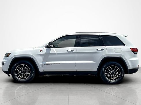 Used 2019 Jeep Grand Cherokee Trailhawk AWD/4WD image 2