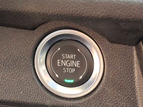 Used 2025 Chevrolet Traverse LT w/ Sun and Wheel Package FWD image 24