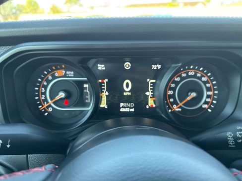 Used 2025 Jeep Wrangler Unlimited Rubicon AWD/4WD image 30