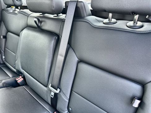 New 2026 GMC Sierra 1500 SLT image 18