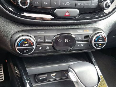 Used 2023 Kia Soul GT-Line w/ GT-Line Technology Package FWD image 16