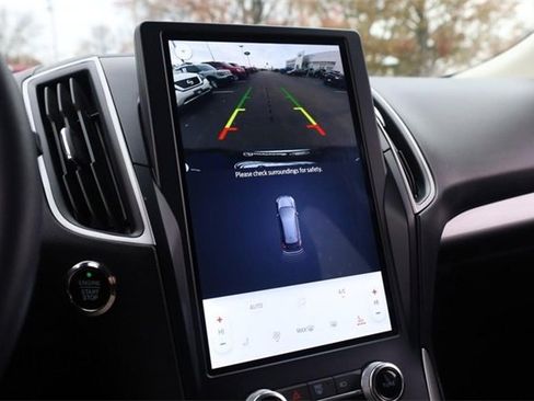 Certified 2024 Ford Edge SEL image 11