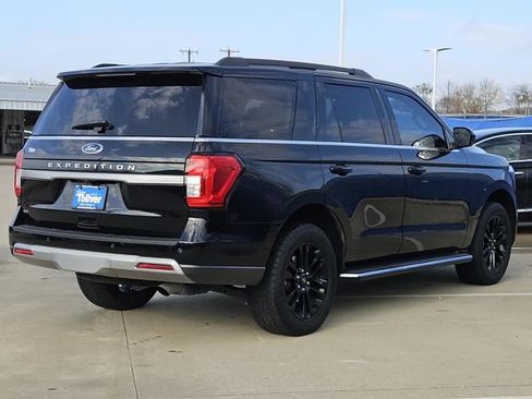 Used 2023 Ford Expedition XLT image 8
